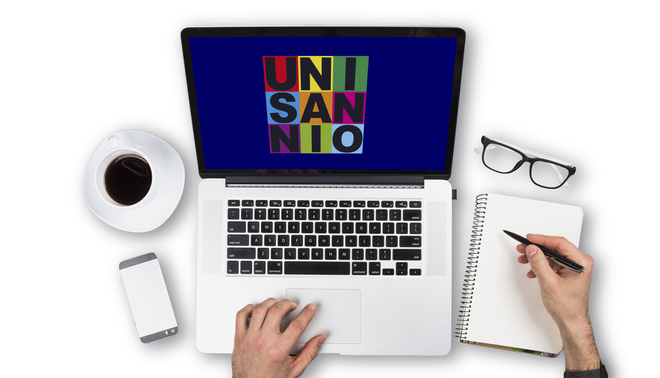 una postazione con pc