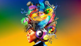 donna con i capelli colorati e le cuffie per la musica