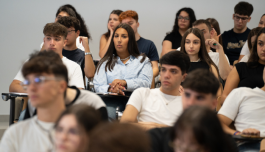 studenti e studentesse in aula