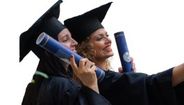 due laureate con pergamene