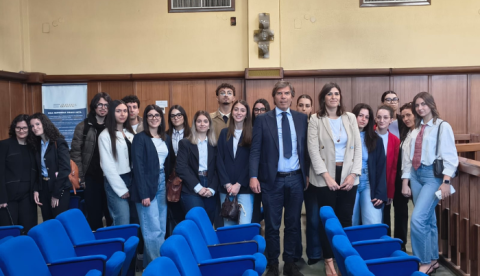 studenti e studentesse in aula 