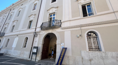 foto della facciata di palazzo de simone